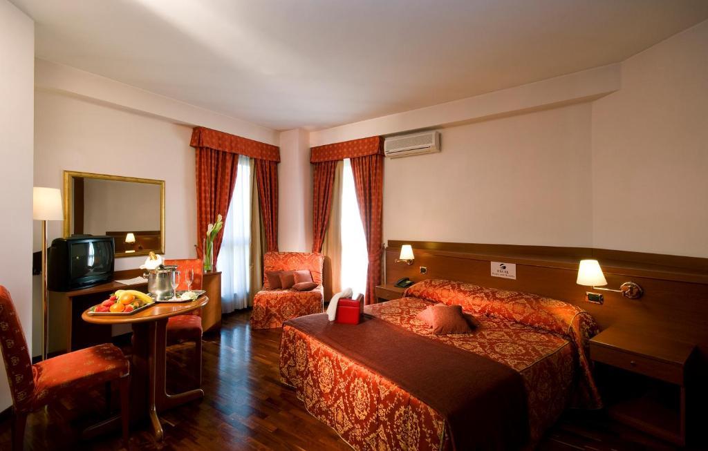 فندق مارينوفي  فندق إكسل روما سيامبينو الغرفة الصورة