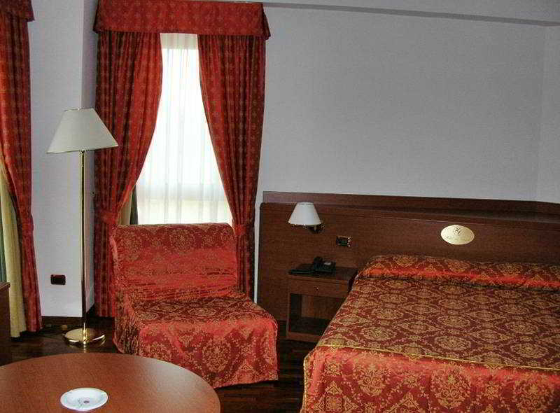فندق مارينوفي  فندق إكسل روما سيامبينو المظهر الخارجي الصورة